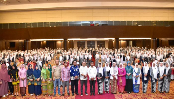 Buka Seminar Ilmiah Hut IBI Ke-73 Tingkat Kab. Kampar