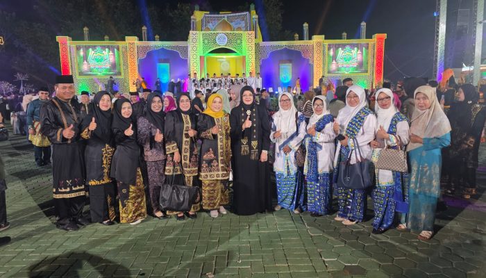 PW BKMT Riau Hadiri Pawai Ta’aruf dan Pembukaan Resmi MTQ ke-44 Provinsi Riau di Taluk Kuantan
