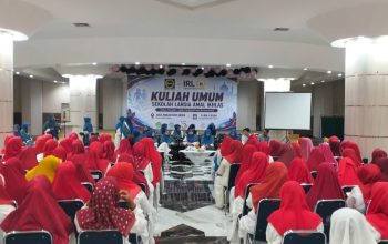 Perdana, Sekolah Lansia Amal Ikhlas BKMT Riau Gelar Kuliah Umum